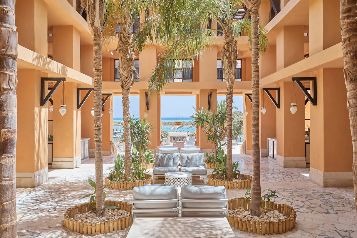hrgsi-coconut-grove-3824-hor-clsc.webp