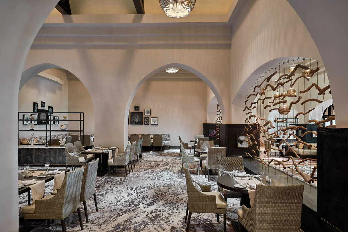 hrgsi-miramar-restuarant-3835-hor-clsc.webp